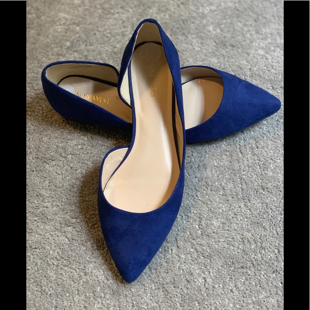 EUC Nine West blue suede flats